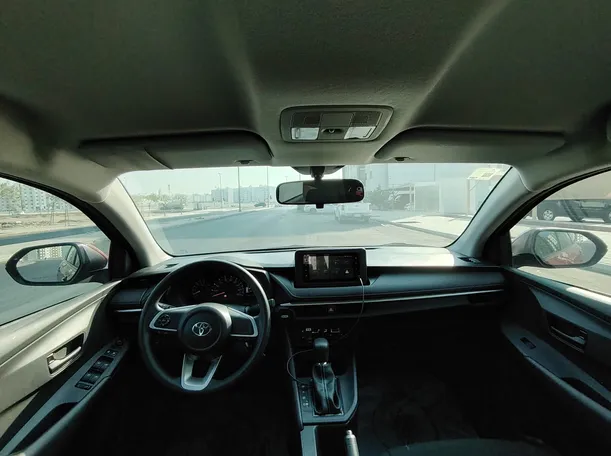 Car image 16
