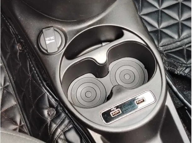 Car image 22