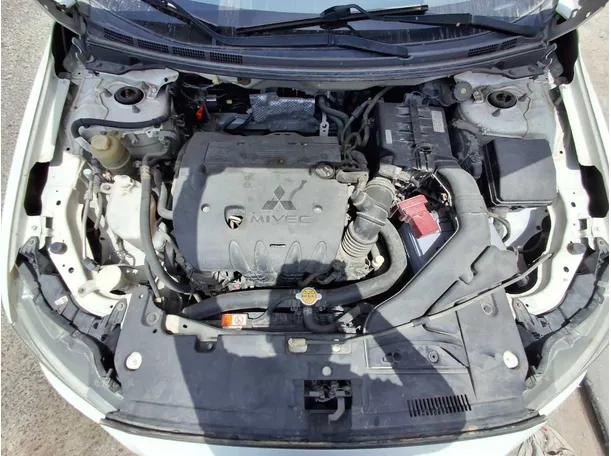 Car image 19