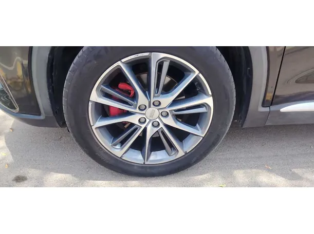 Car image 10