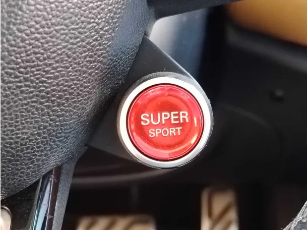 Car image 36