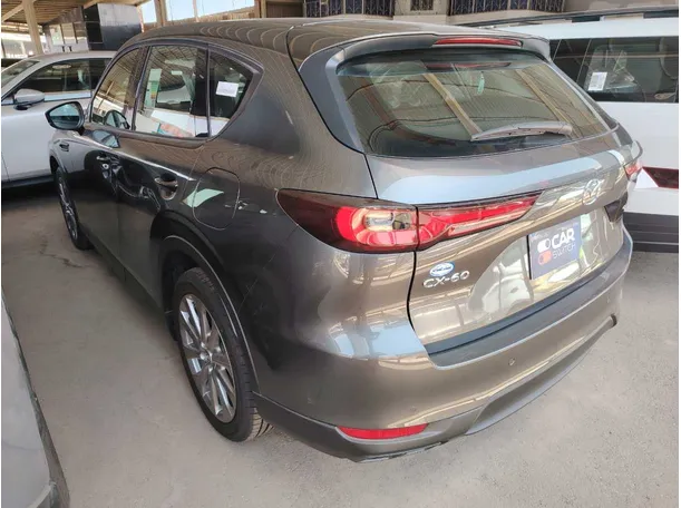 Car image 8