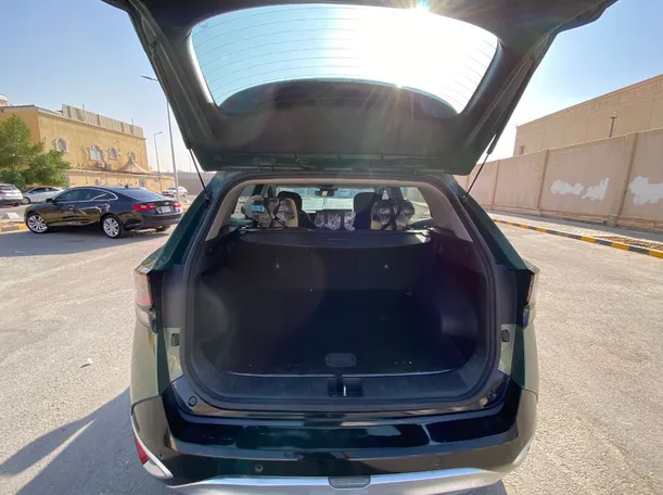 Car image 20