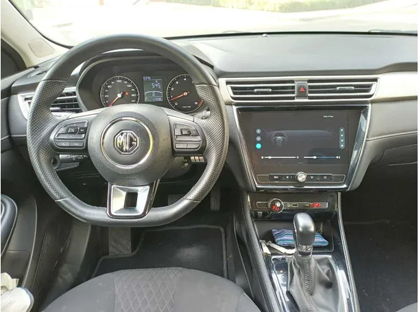Car image 16
