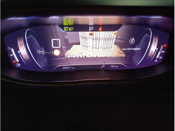 Car image 17