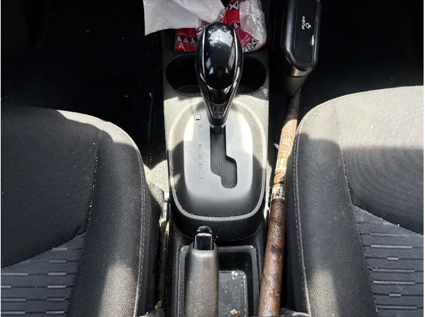Car image 20