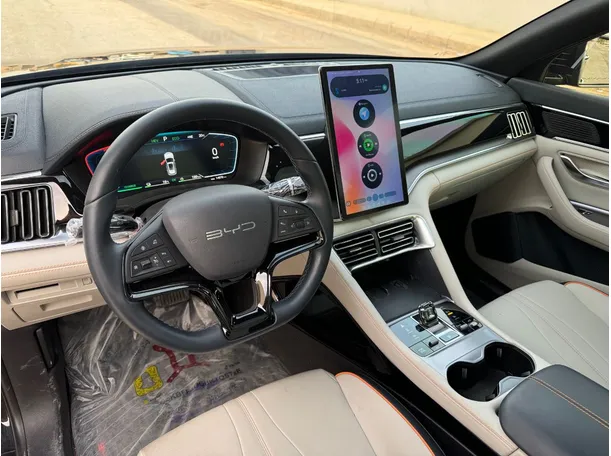 Car image 26