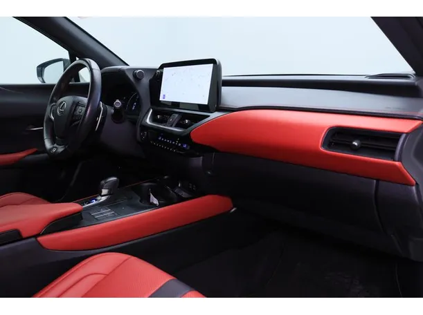 Car image 10