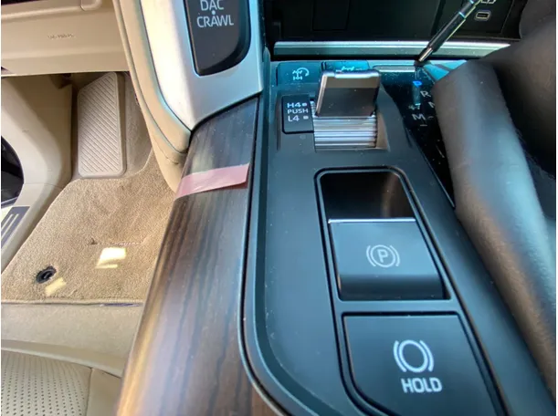 Car image 23