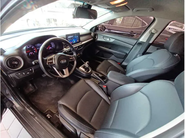 Car image 9