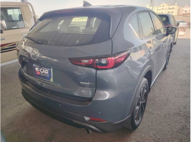 Car image 5