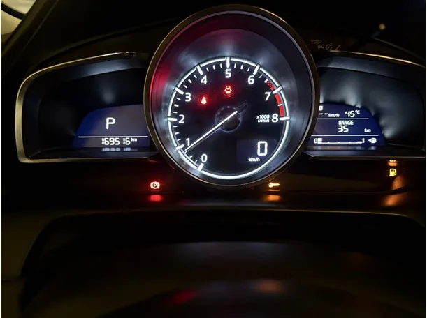 Car image 23