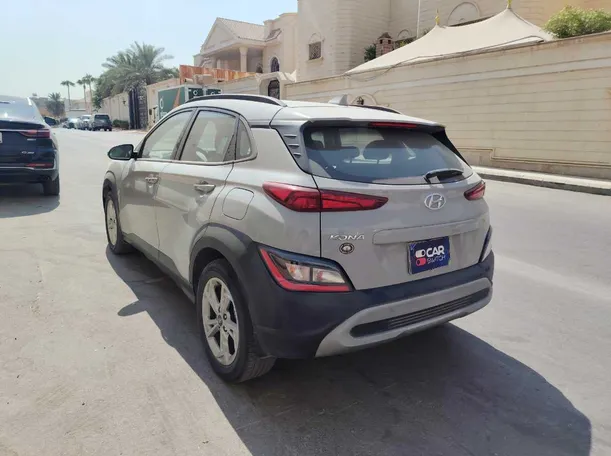Car image 7