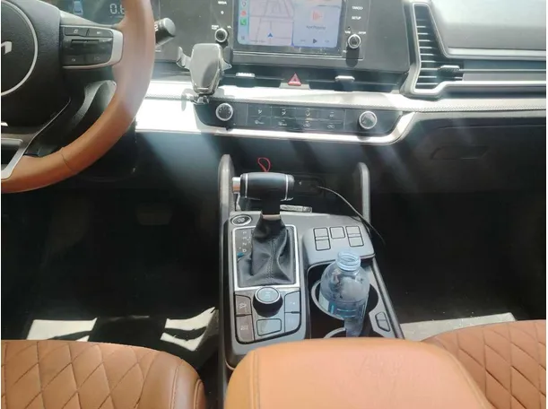 Car image 25