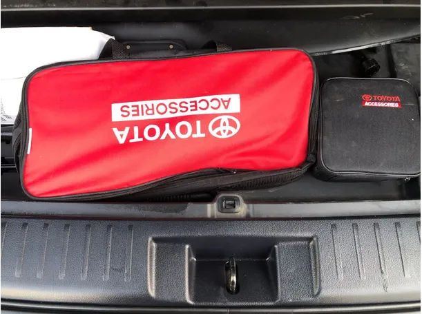 Car image 24