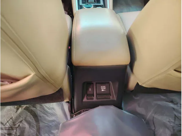 Car image 40
