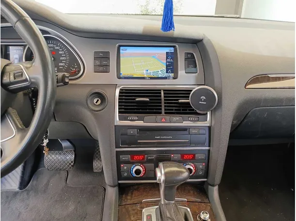 Car image 17