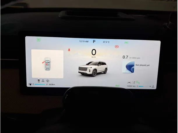Car image 18