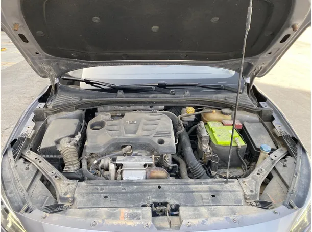 Car image 25