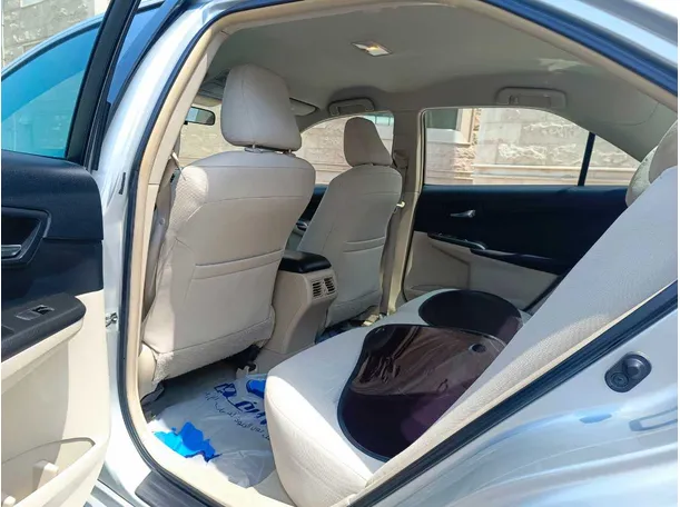 Car image 19