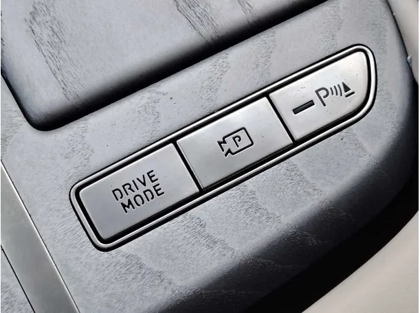 Car image 34