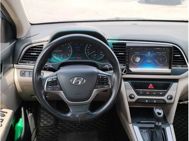 Car image 21