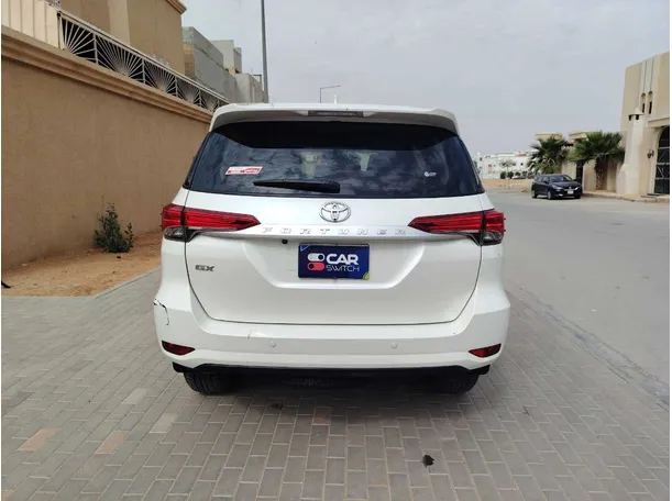 Car image 6