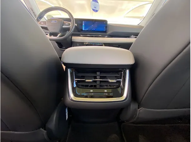 Car image 25