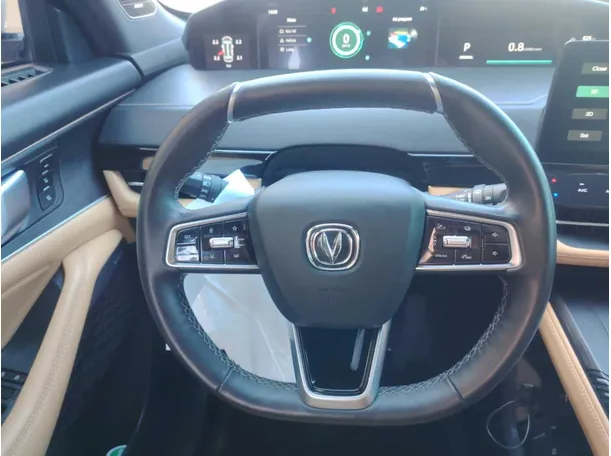 Car image 16