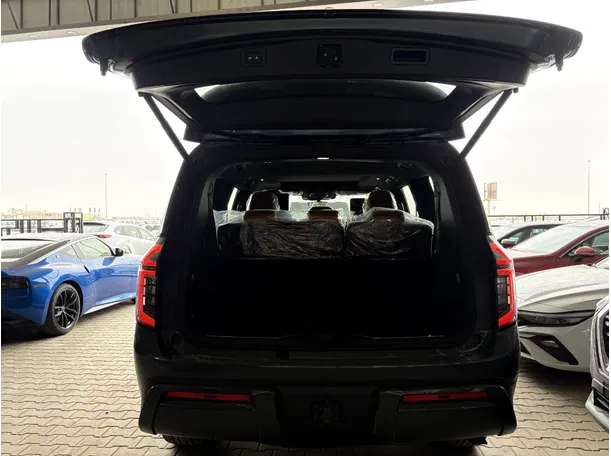 Car image 21