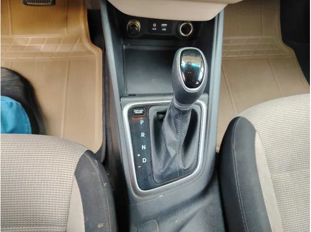 Car image 24