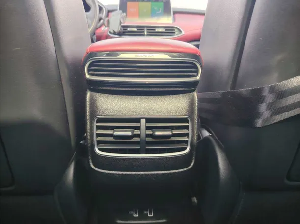 Car image 28