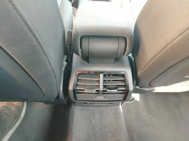 Car image 35