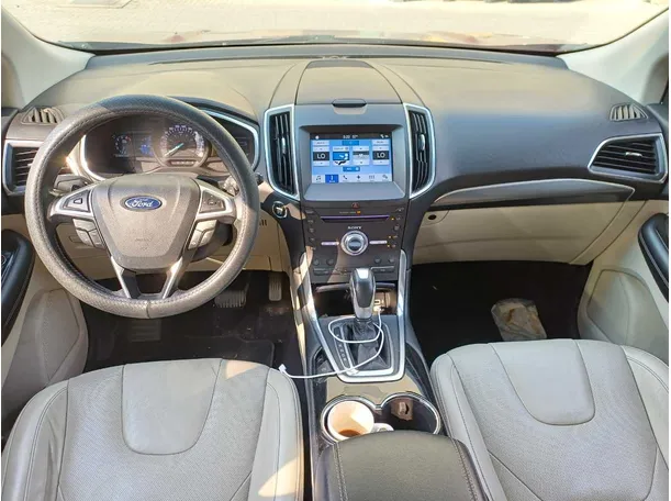 Car image 15