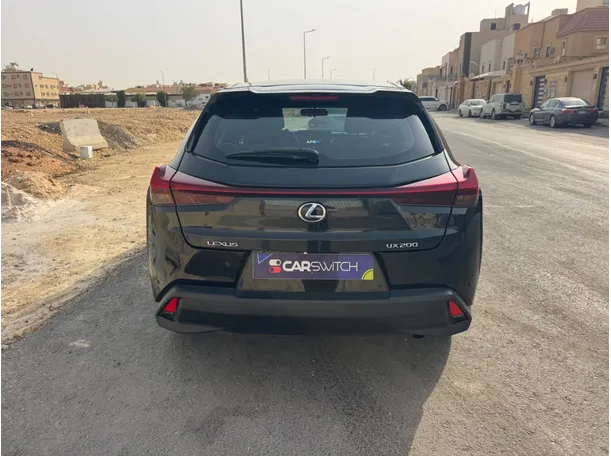 Car image 6