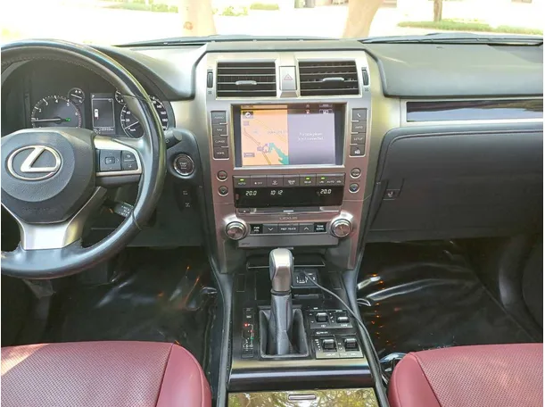 Car image 17