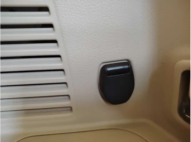 Car image 29
