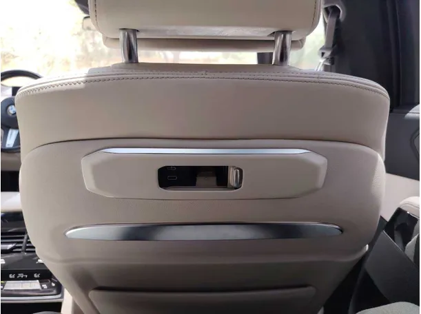 Car image 39