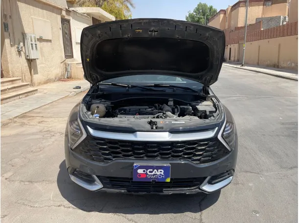 Car image 24