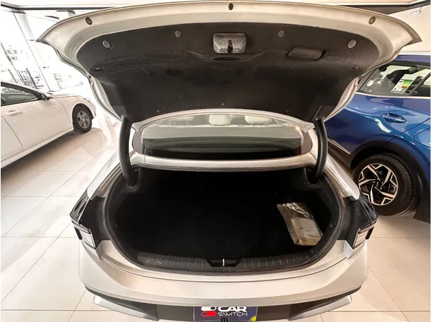 Car image 20