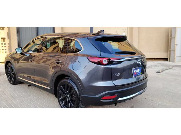 Car image 7