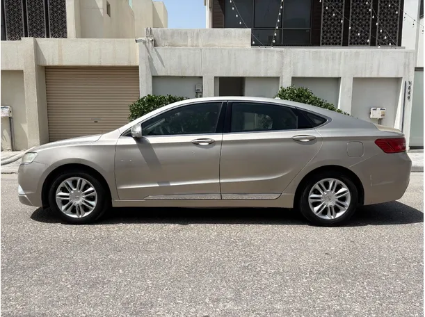 Car image 8