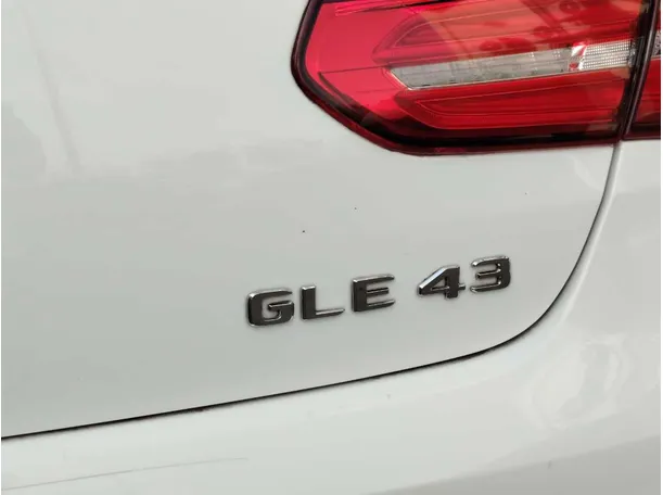 Car image 40