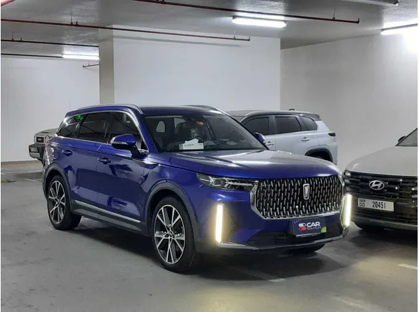 Car image 4