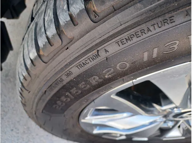 Car image 33