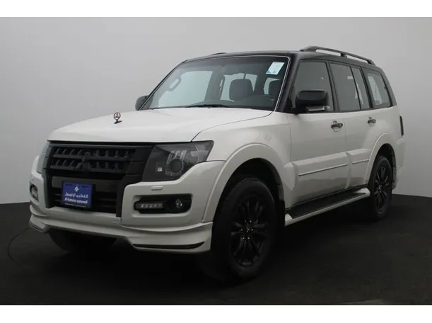 2020 Mitsubishi Pajero in Dubai