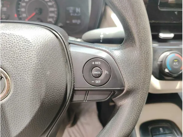 Car image 35