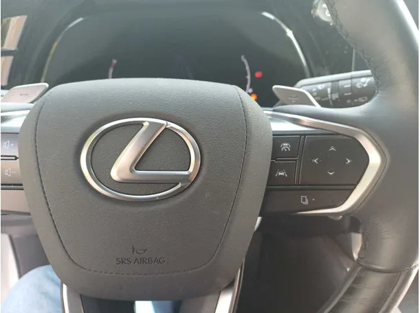 Car image 23