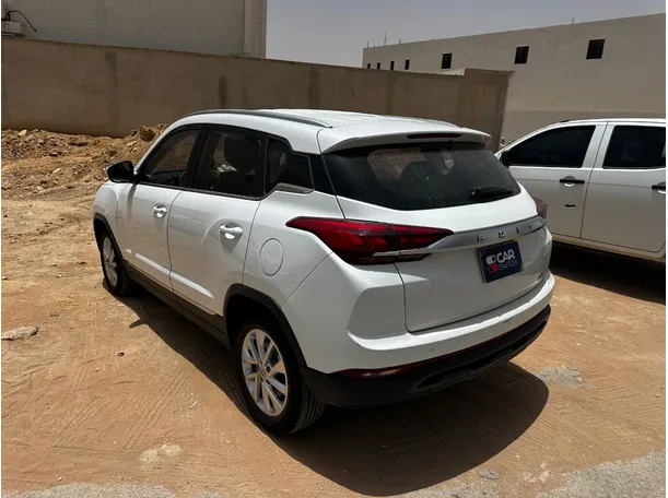 Car image 7
