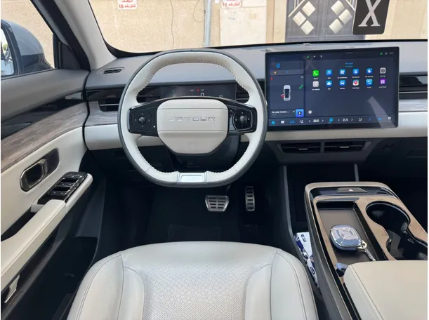 Car image 17